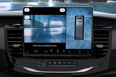 Pantalla Táctil equipada en Ford Transit Van 2026, Vehículo de Carga de Gran Equipamiento